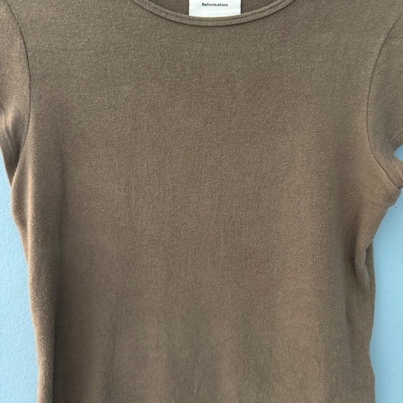 Reformation T-Shirt Brown Size Medium - Picture 5 of 5